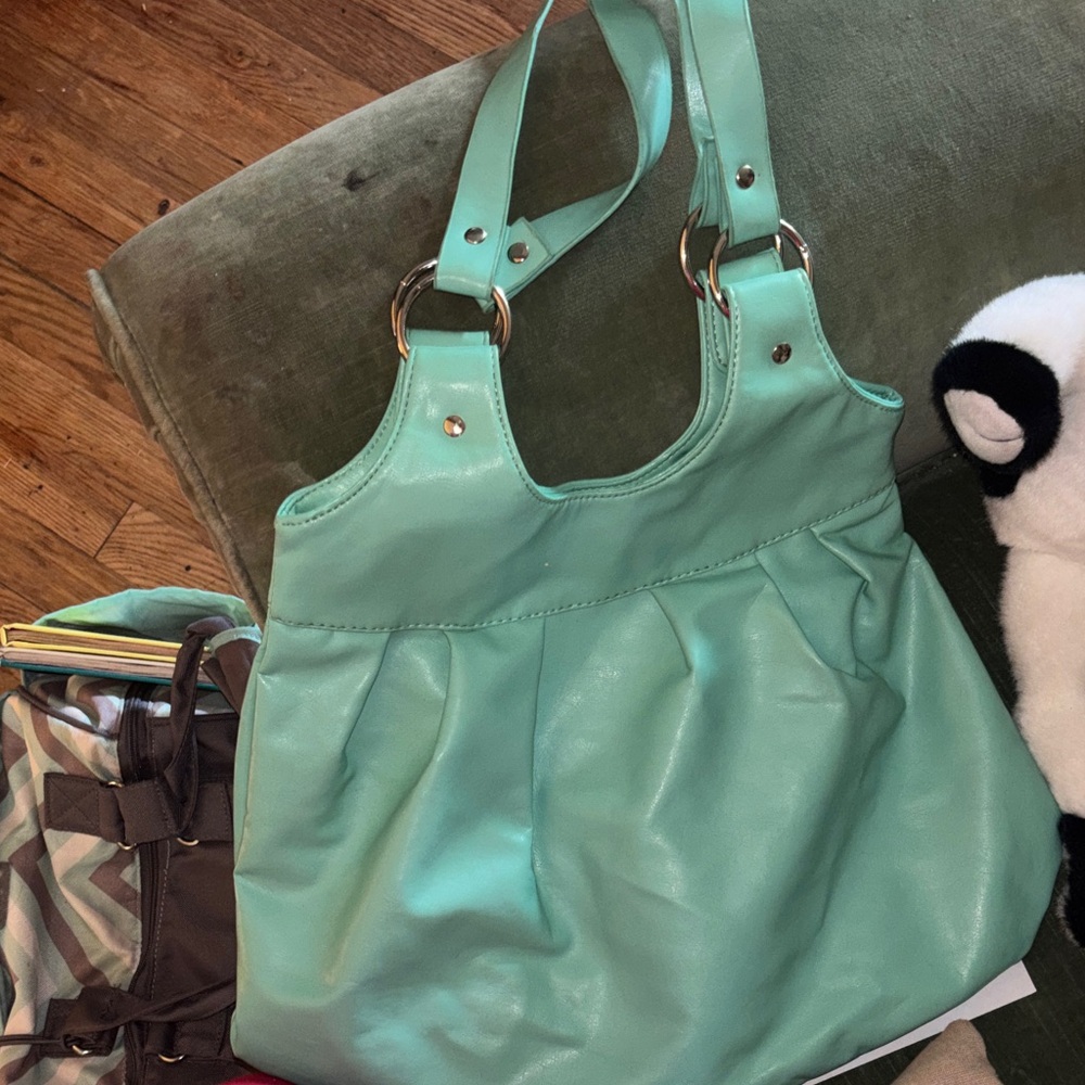 Mint Green Women's Shoulder Bag - Stylish Everyday Tote